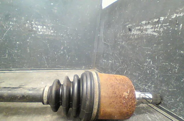 Transmission avant gauche Nissan ALMERA TINO (V10) 2.2 dci (2000-2006) occasion