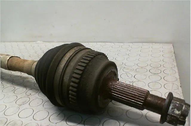 Transmission avant gauche Nissan INTERSTAR Camionnette (X70) Dci 120 (2006) occasion