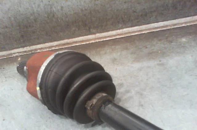 Transmission avant gauche NISSAN MICRA 2003 occasion