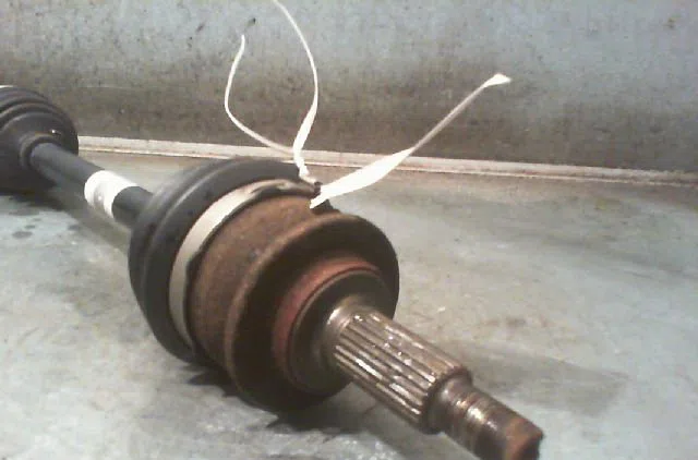 Transmission avant gauche Opel AGILA (B) (H08) 1.3 cdti (f68) (2008-2010) 5 portes occasion
