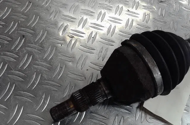 Transmission avant gauche Opel ASTRA H TwinTop (A04) 1.9 cdti (l67) (2005-2010) occasion