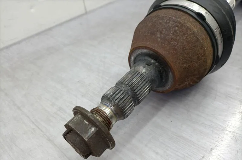 Transmission avant gauche OPEL ASTRA J PHASE 1 occasion