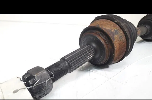 Transmission avant gauche Opel CORSA A 3-5 portes (S83) 1.3 s (f08, m08, f68, m68) (1982-1989) occasion