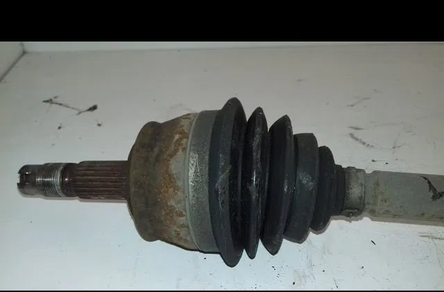 Transmission avant gauche Opel CORSA D (S07) 1.0 (l08, l68) (2009-2014) occasion