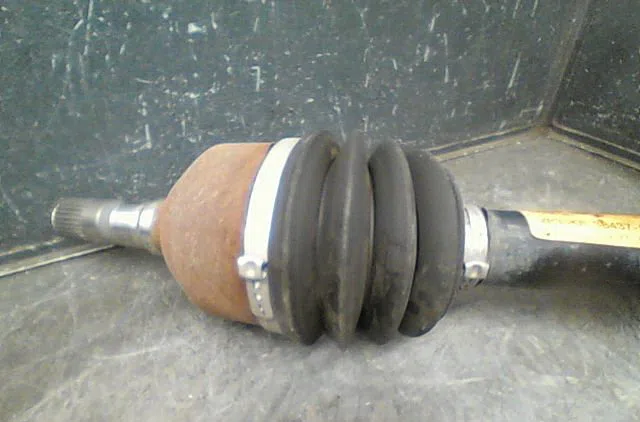 Transmission avant gauche Opel SIGNUM 3-5 portes (Z03) 3.0 v6 cdti (f48) (2003-2005) occasion