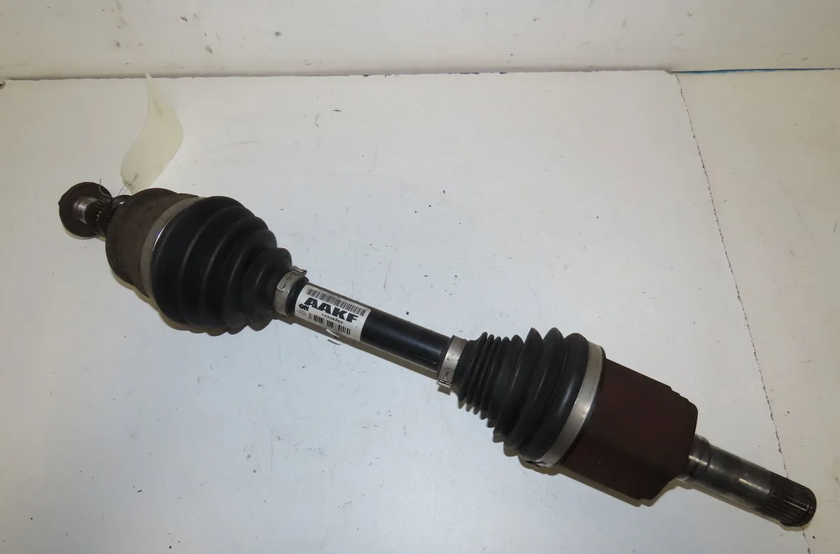 Transmission avant gauche Opel ZAFIRA TOURER C (P12) 2.0 cdti (75) (2011) occasion