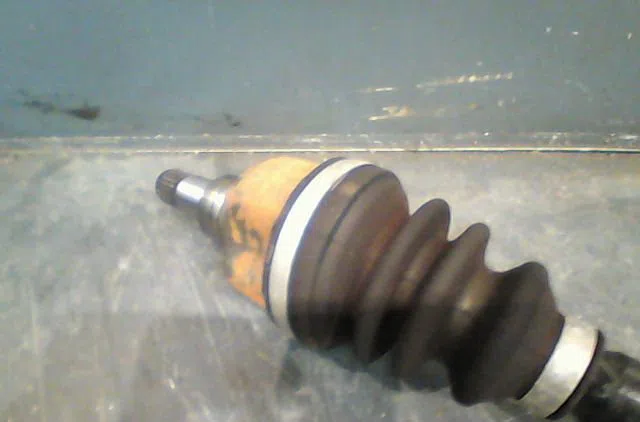 Transmission avant gauche Peugeot 208 I (CA_, CC_) 1.2 vti 82 (2012) occasion