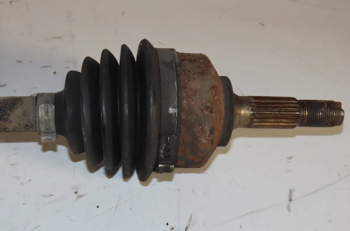 Transmission avant gauche Peugeot 208 I (CA_, CC_) 1.4 hdi (2012) 3 portes occasion
