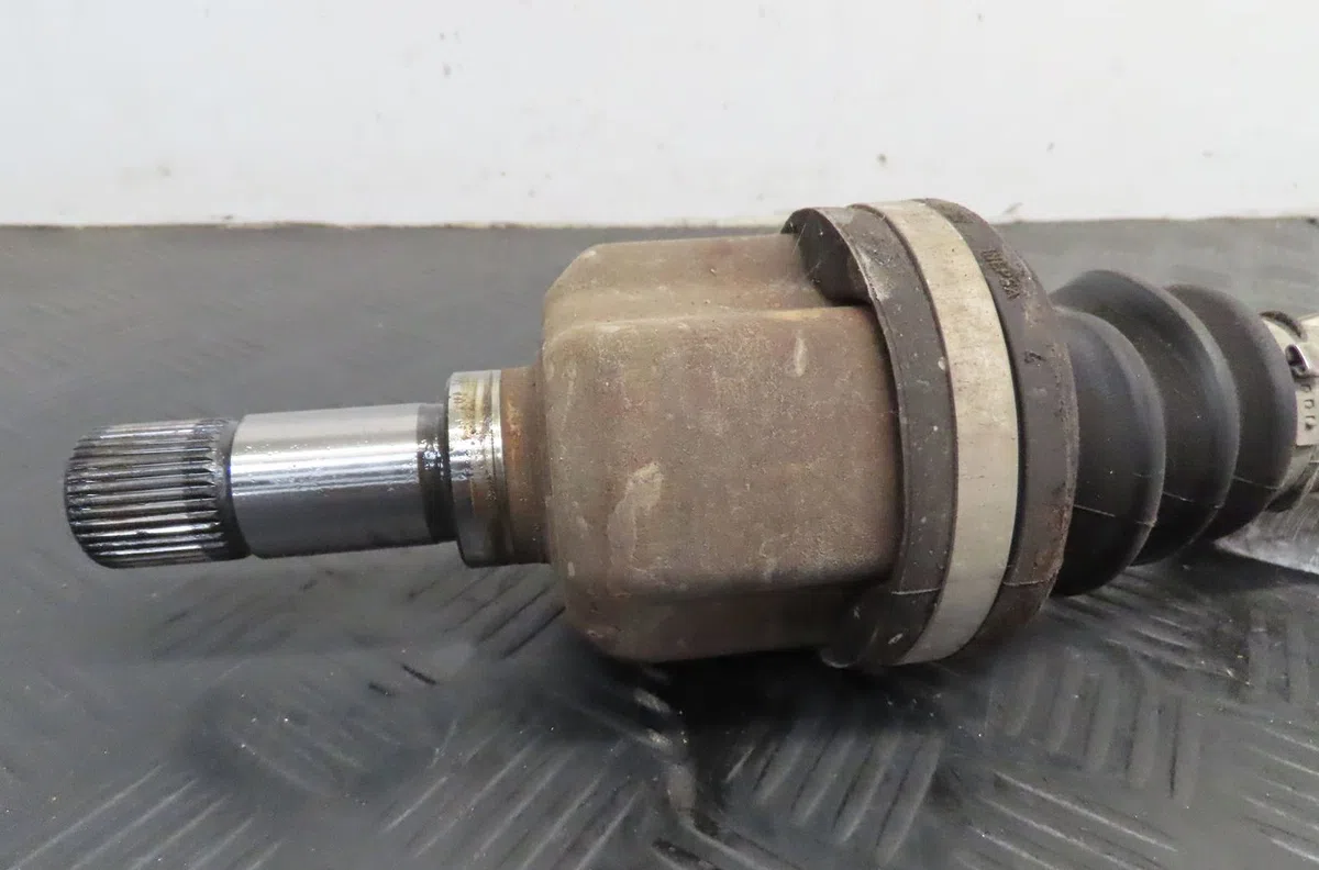 Transmission avant gauche Peugeot 307 CC (3B) 2.0 hdi 135 (2005-2009) occasion