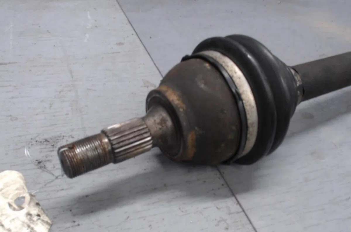 Transmission avant gauche Peugeot 308 CC (4B_) 1.6 hdi (2009-2014) occasion