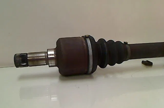 Transmission avant gauche Peugeot 605 (6B) 2.5 turbo diesel (1994-1999) occasion