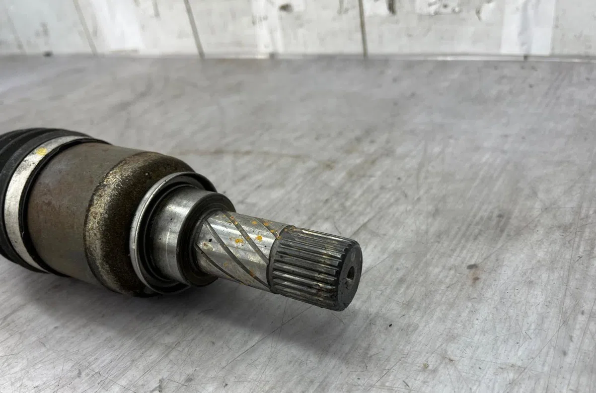 Transmission avant gauche RENAULT CLIO 3 PHASE 1 occasion