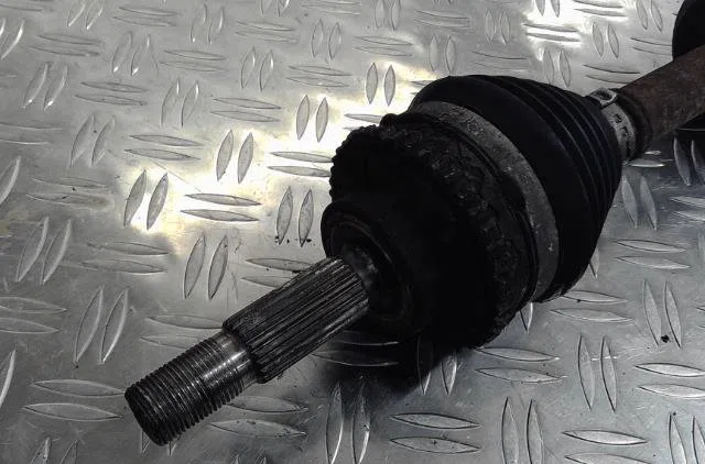 Transmission avant gauche Renault CLIO II (BB_, CB_) 1.2 lpg (1998-2009) occasion
