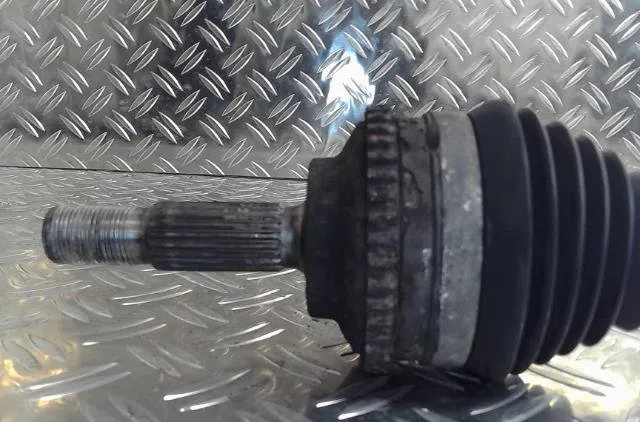 Transmission avant gauche Renault CLIO II (BB_, CB_) 1.2 lpg (1998-2009) occasion