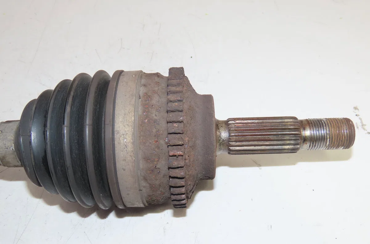 Transmission avant gauche Renault CLIO II (BB_, CB_) 1.5 dci (b-cb07) (2001-2009) 3 portes occasion