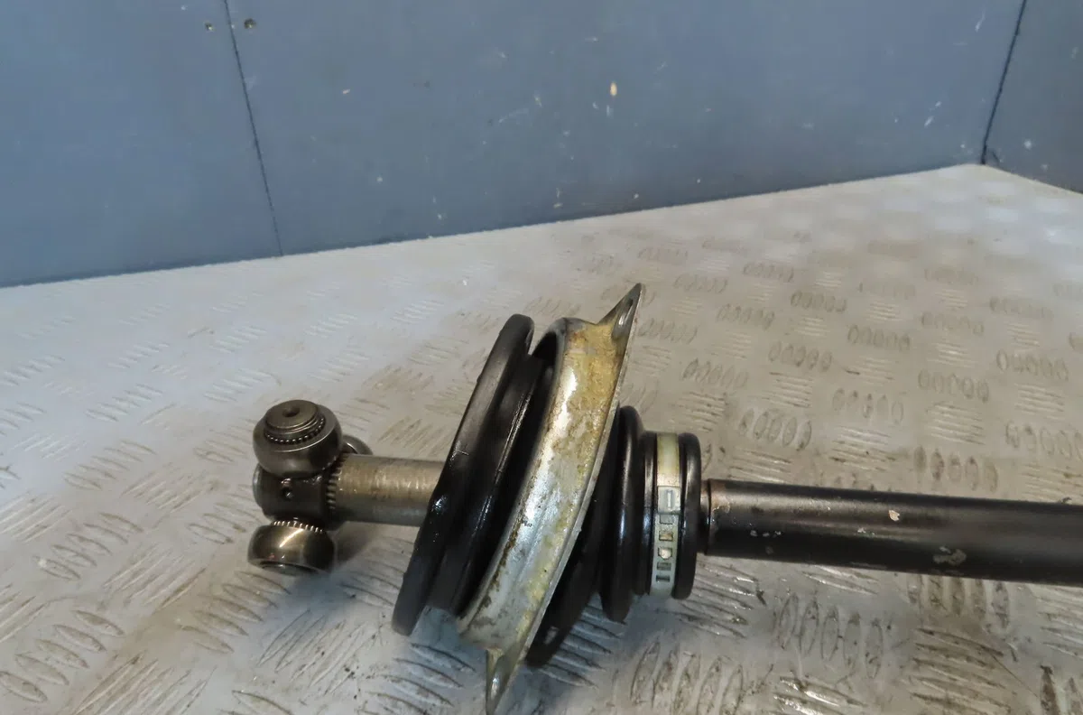 Transmission avant gauche Renault KANGOO (KC0-1_) 1.2 16v (kc05, kc06, kc03, kc0t, kc0w, kc1d) (2001) occasion