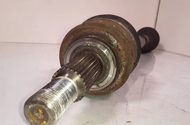 Transmission avant gauche RENAULT LAGUNA 2010 occasion