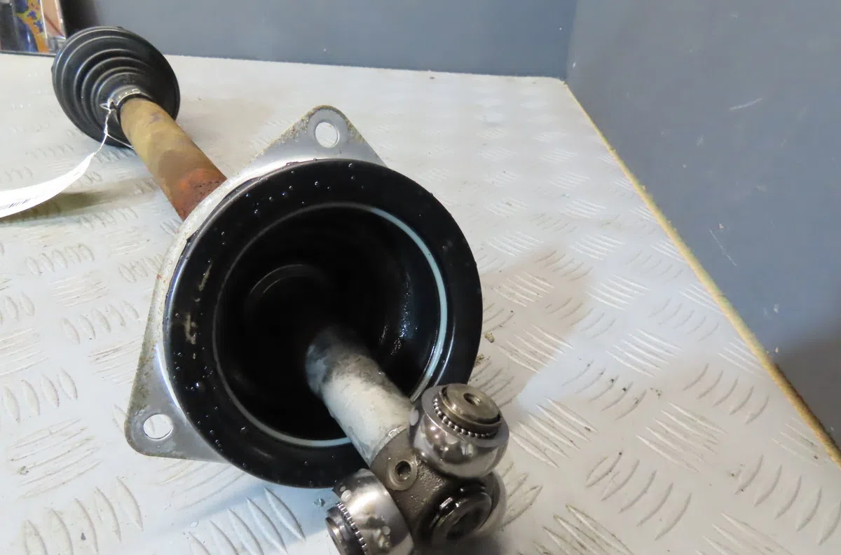 Transmission avant gauche RENAULT MEGANE 1999 occasion
