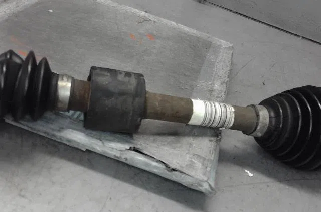 Transmission avant gauche Renault MEGANE CC (EZ0-1_) 1.5 dci (ez09, ez1g, ez0d, ez14) (2010) occasion