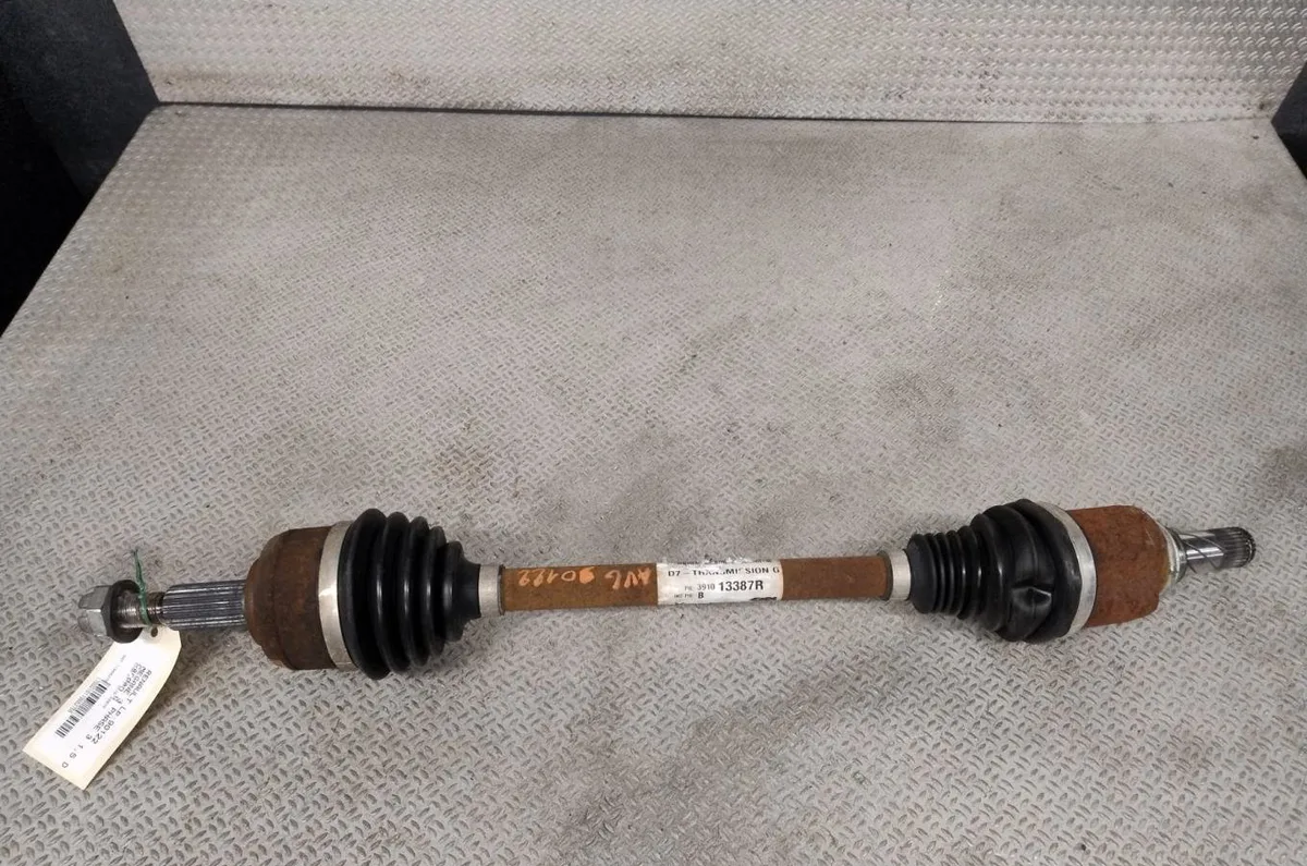 Transmission avant gauche Renault MEGANE III 3-5 portes (BZ0-1_, B3_) 1.5 dci (bz09, bz0d, bz1w, bz29, bz14) (2009) 5 po
