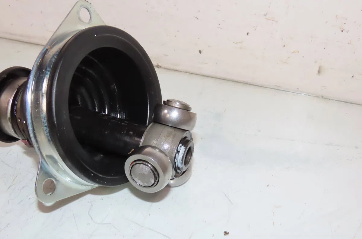 Transmission avant gauche Renault TWINGO II (CN0_) 1.2 16v (cn04, cn0a, cn0b) (2007-2014) 3 portes occasion