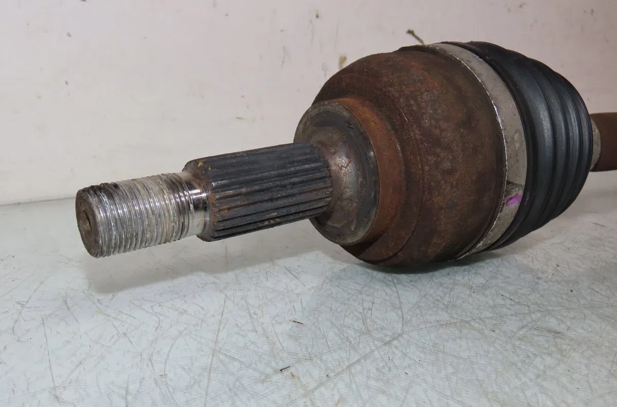 Transmission avant gauche Renault TWINGO II (CN0_) 1.2 16v (cn04, cn0a, cn0b) (2007-2014) 3 portes occasion