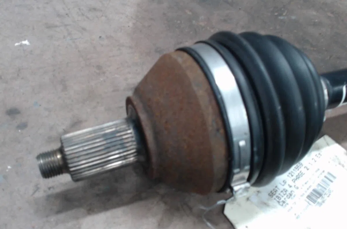 Transmission avant gauche Seat IBIZA IV (6J5, 6P1) 1.2 tsi (2010-2012) 5 portes occasion