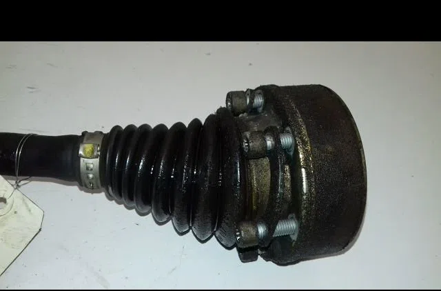 Transmission avant gauche Seat IBIZA IV (6J5, 6P1) 1.4 tdi (2008-2010) occasion
