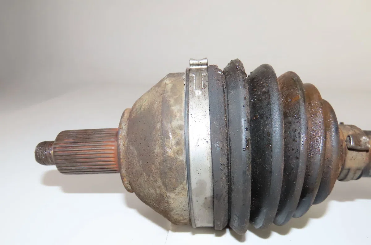 Transmission avant gauche Seat IBIZA IV SC (6J1, 6P5) 1.4 tdi (2008-2010) occasion