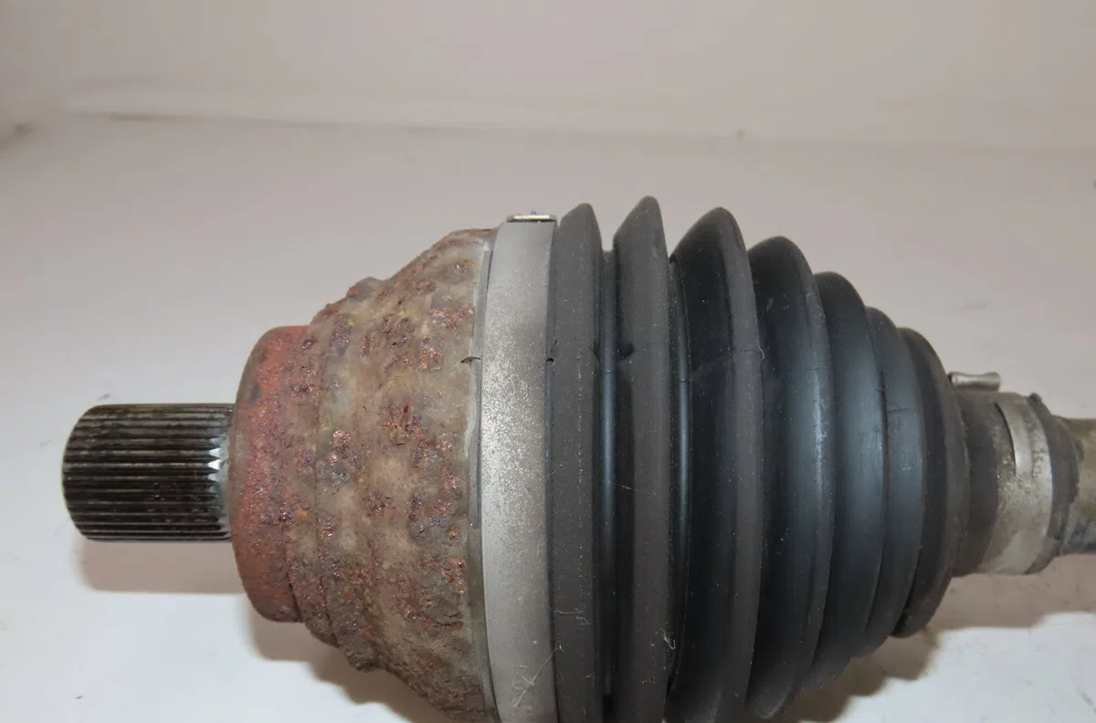 Transmission avant gauche Skoda SUPERB III (3V3) 1.6 tdi (2015) occasion