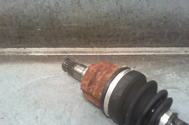 Transmission avant gauche Suzuki SWIFT III (MZ, EZ) 1.3 (rs 413) (2005) occasion