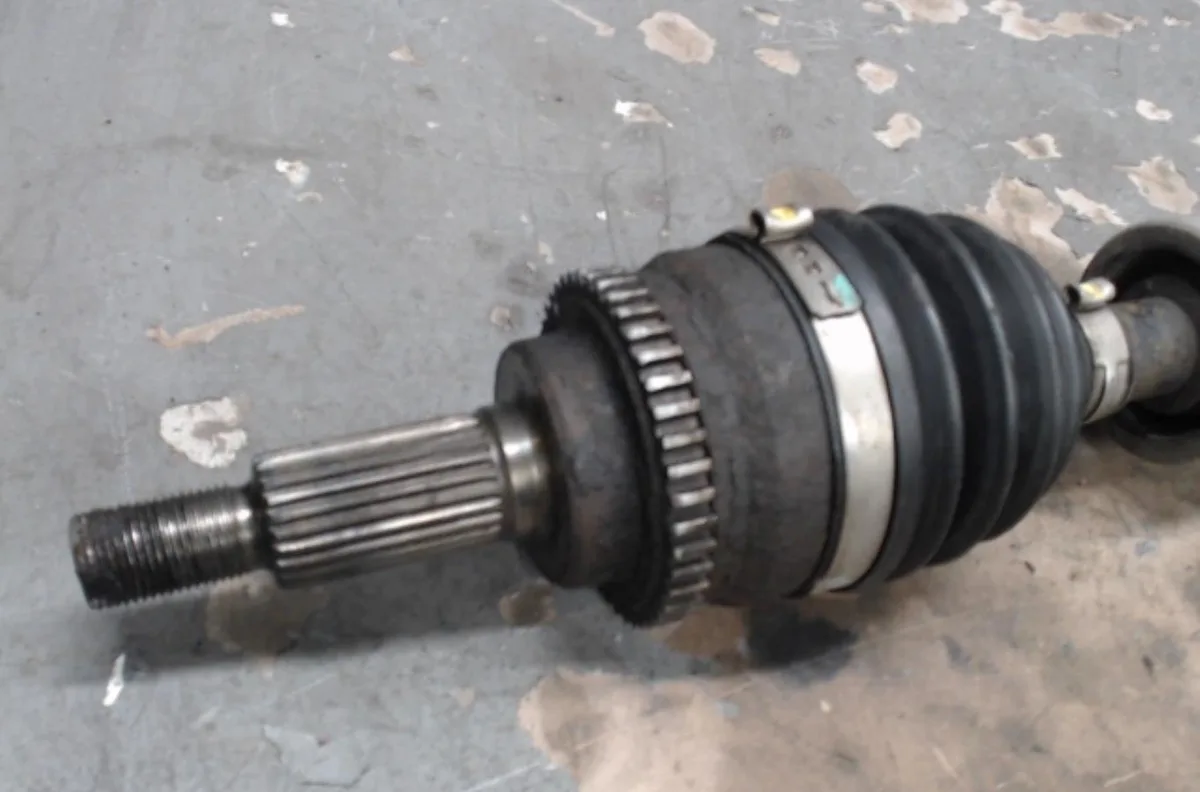 Transmission avant gauche Suzuki SWIFT III (MZ, EZ) 1.3 (rs 413) (2005) occasion