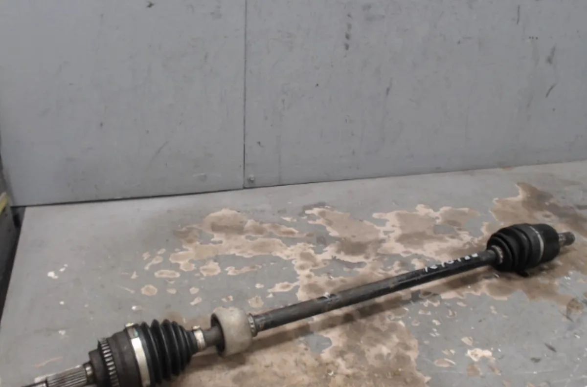 Transmission avant gauche Suzuki SWIFT III (MZ, EZ) 1.3 (rs 413) (2005) occasion
