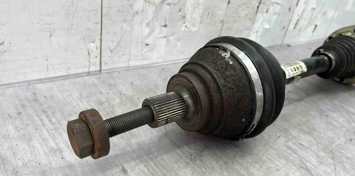Transmission avant gauche VOLKSWAGEN GOLF 5 occasion