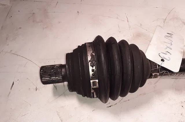 Transmission avant gauche Volkswagen GOLF PLUS V (5M1, 521) 1.4 16v (2006-2013) occasion