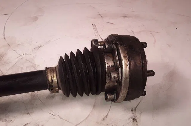 Transmission avant gauche Volkswagen GOLF PLUS V (5M1, 521) 1.4 16v (2006-2013) occasion