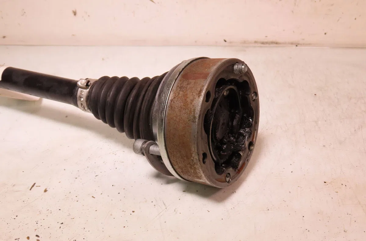 Transmission avant gauche VOLKSWAGEN POLO 2015 occasion