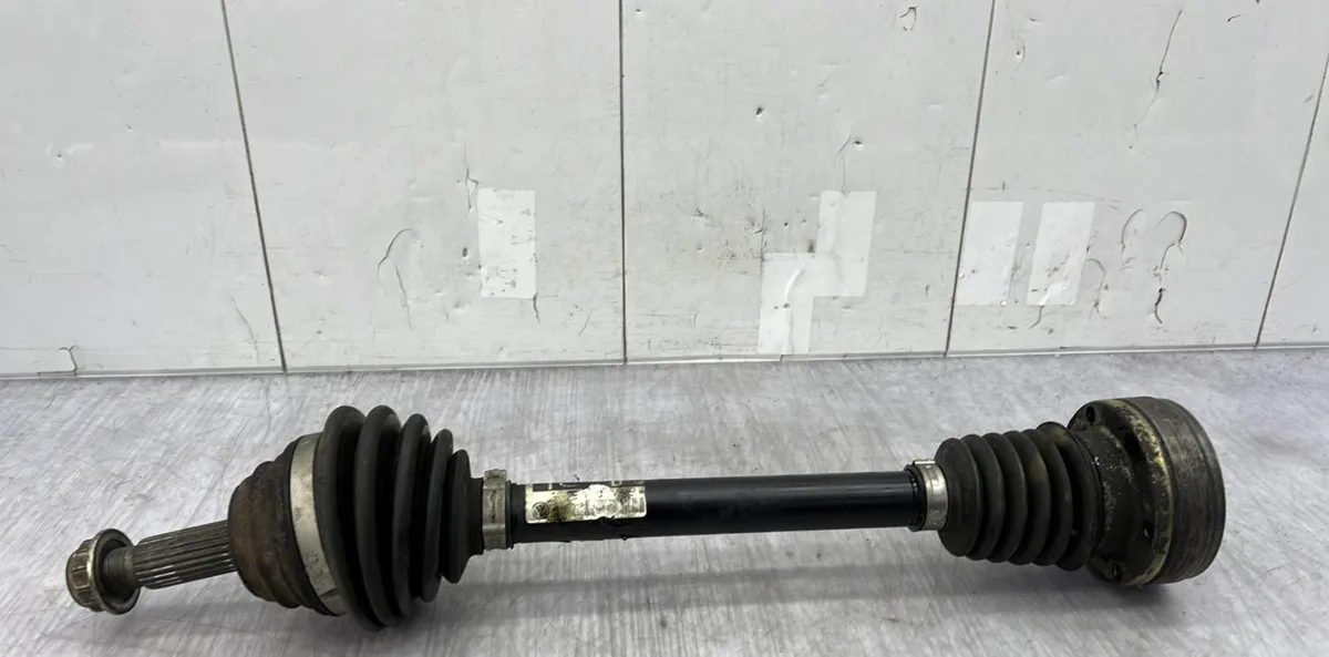Transmission avant gauche VOLKSWAGEN POLO 3 PHASE 1 occasion