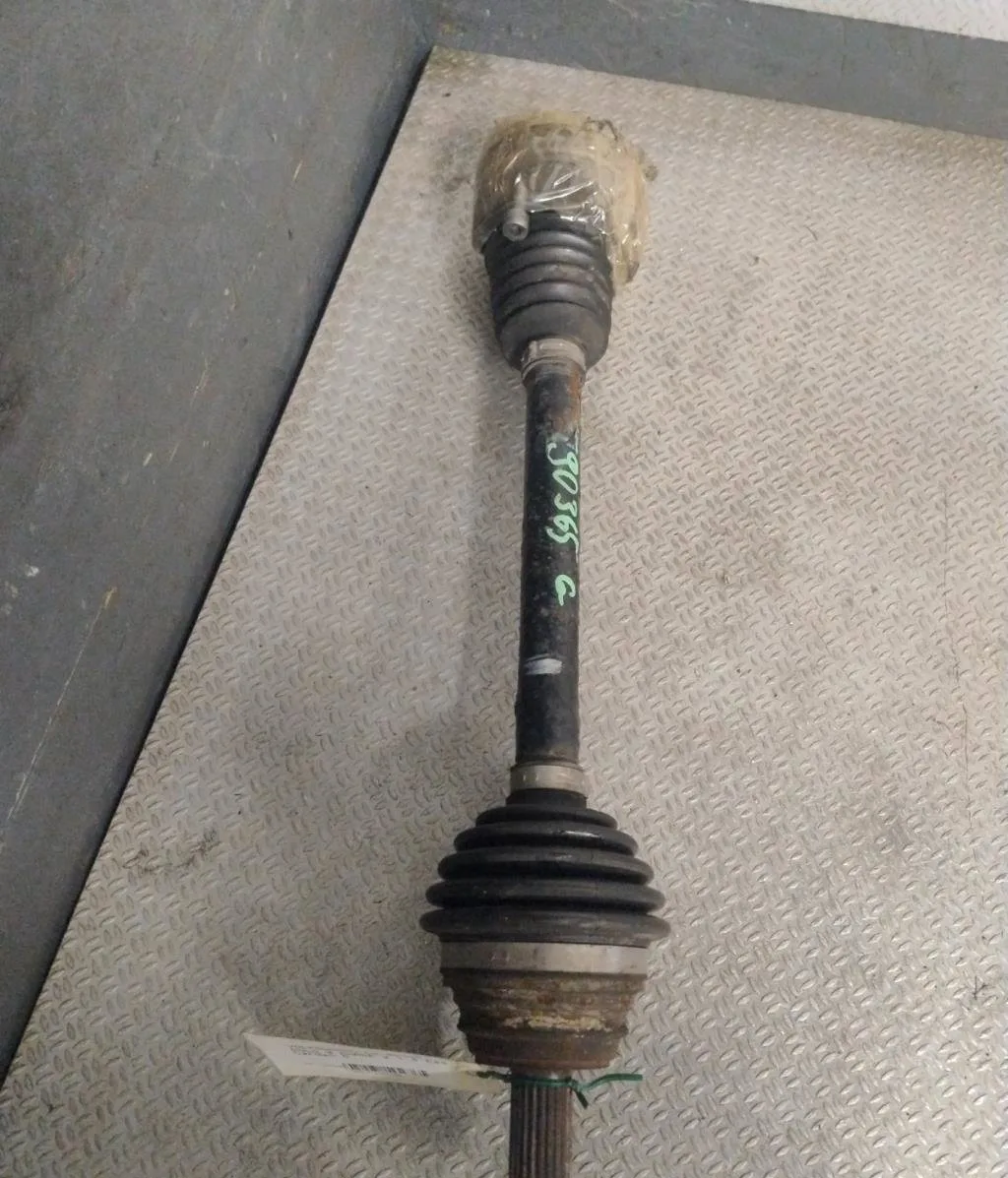 Transmission avant gauche VOLKSWAGEN POLO 3 PHASE 2 occasion
