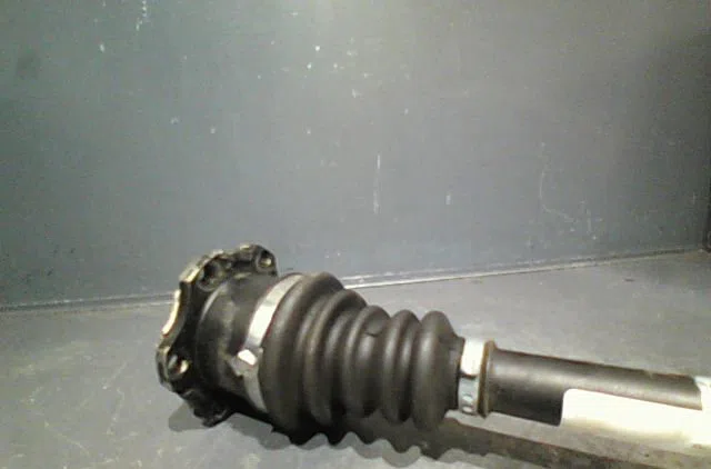 Transmission avant gauche Volkswagen POLO (9N_, 9A_) 1.4 tdi (2001-2005) 5 portes occasion