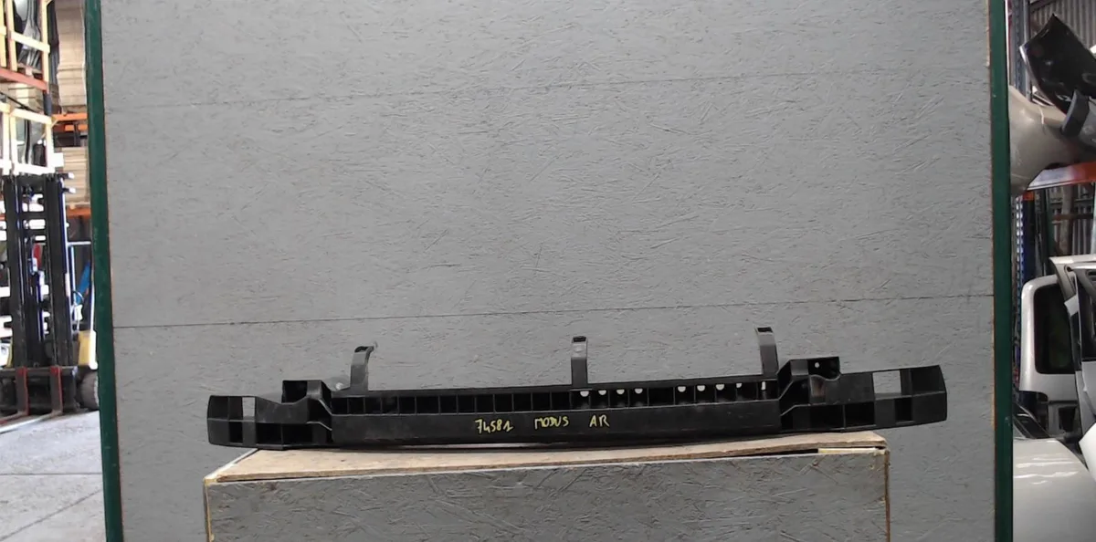 Traverse ar Renault MODUS - GRAND MODUS (F-JP0_) 1.4 (jp01, jp0j) (2004) occasion
