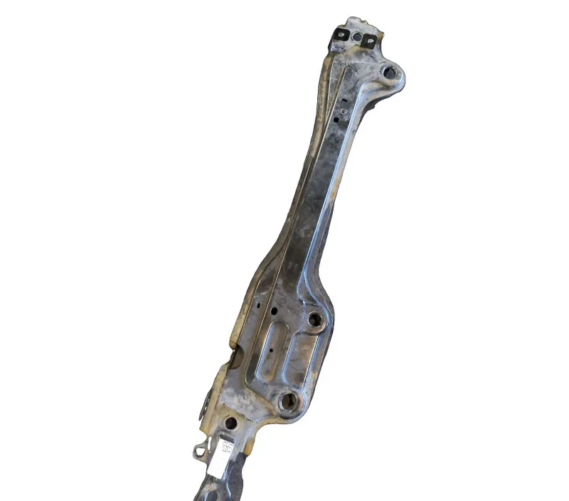 TRAVERSE INFERIEUR ARMATURE AVANT RENAULT TALISMAN 7098R
