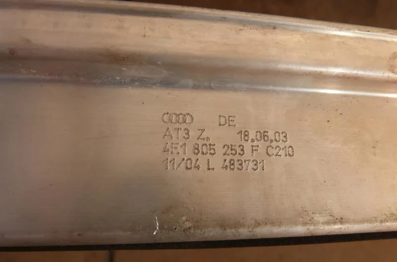 Traverse inférieure armature avant AUDI A8 2 PHASE 1 occasion