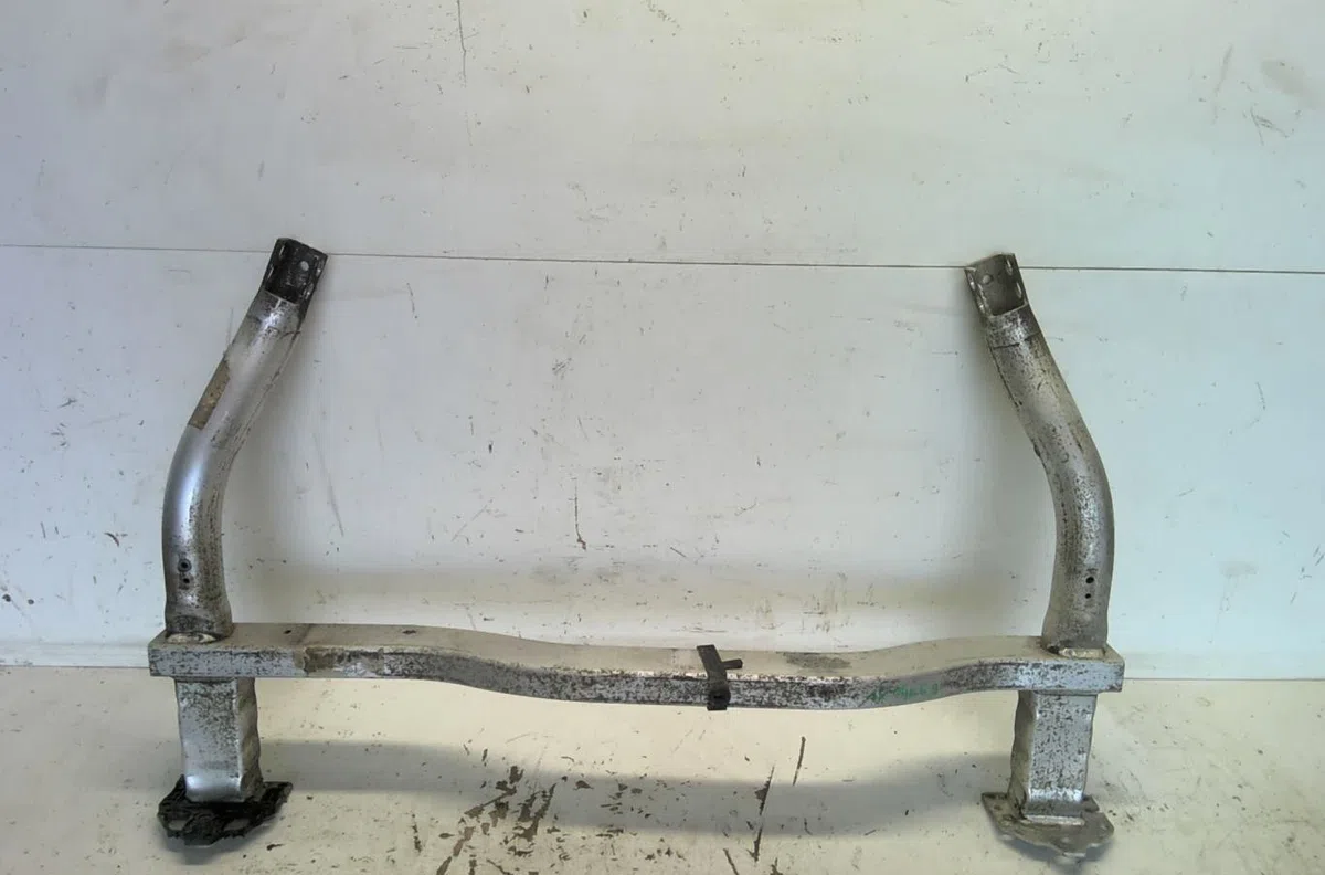 Traverse inférieure armature avant Peugeot 407 (6D_) 1.6 hdi 110 (6d9hzc, 6d9hyc) (2004-2010) occasion