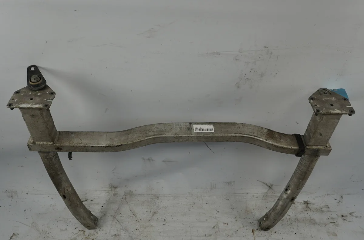 Traverse inférieure armature avant Peugeot 407 SW (6E_) 2.2 (2004-2005) occasion