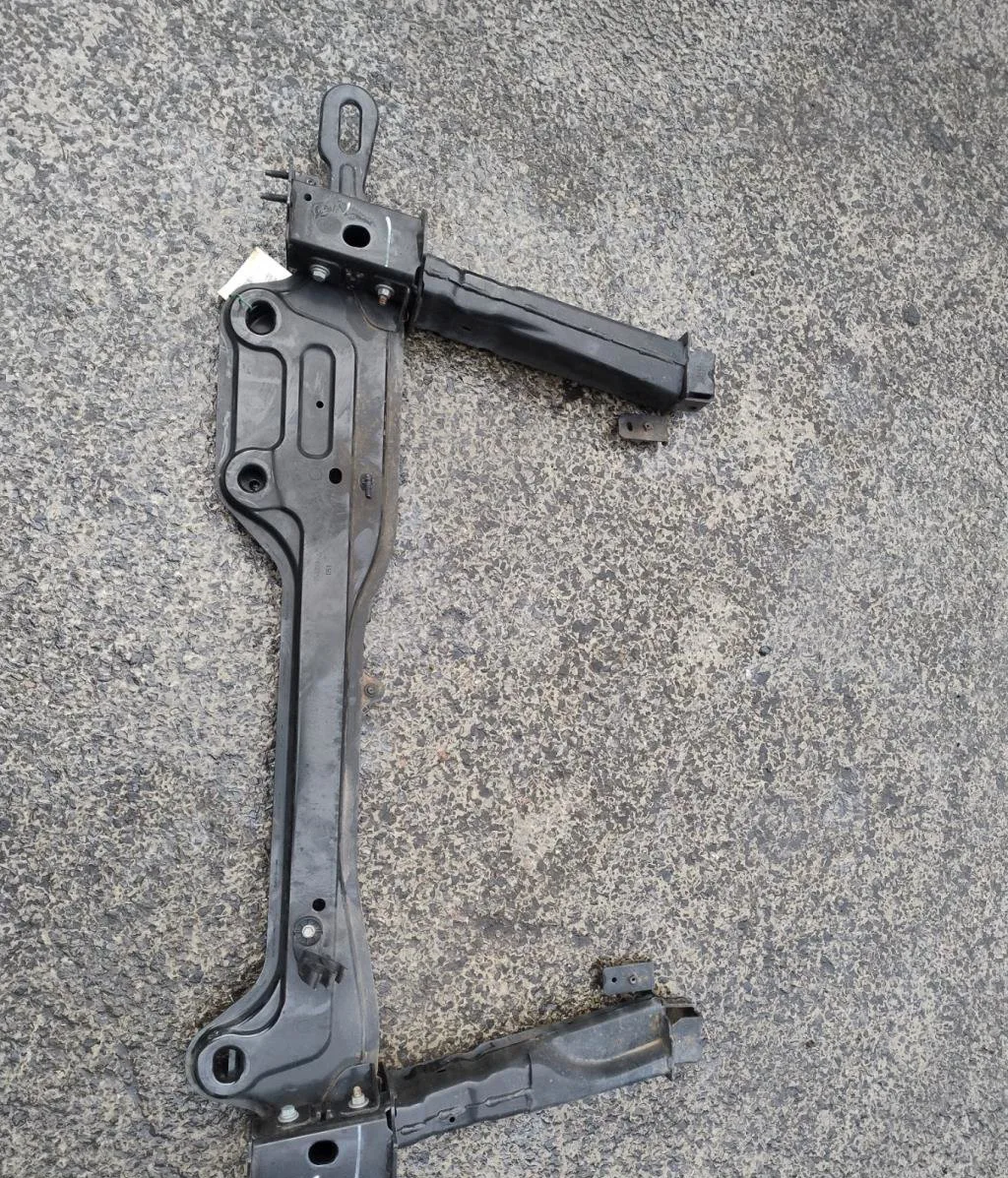 Traverse inférieure armature avant RENAULT GRAND SCENIC 4 occasion