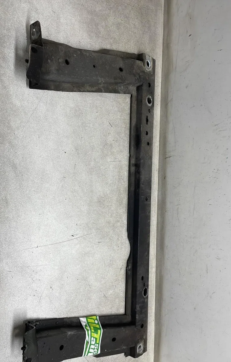 Traverse inférieure armature avant Renault GRAND SCÉNIC II (JM0-1_) 1.5 dci (jm1e) (2005-2009) 5 portes occasion