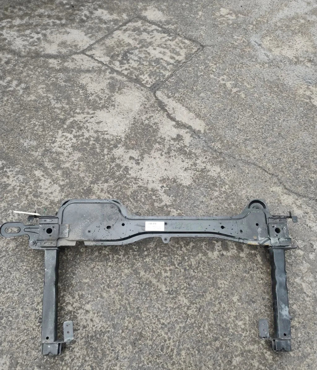 Traverse inférieure armature avant RENAULT KANGOO 3 occasion