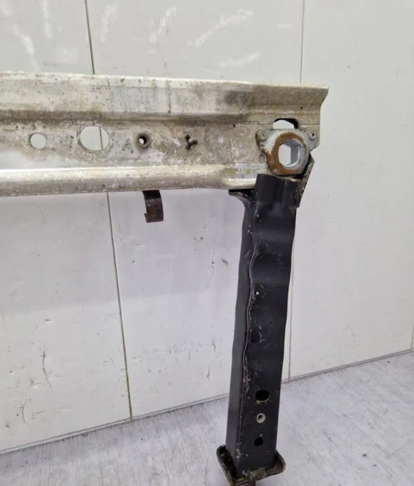 Traverse inférieure armature avant RENAULT MEGANE 3 PHASE 1 BREAK occasion
