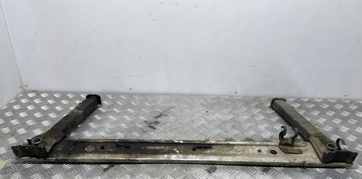 Traverse inférieure armature avant RENAULT MEGANE 3 PHASE 1 COUPE occasion